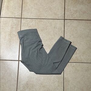 Women’s lululemon athletica Gray Leggings size 6